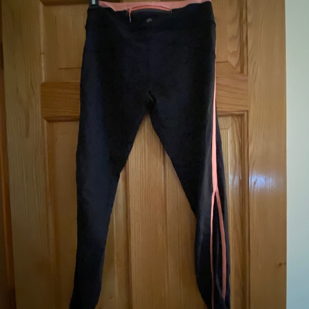 Lululemon Ladies leggings - Black w/peach stripe and waistband- Size 6 - Picture 3 of 8